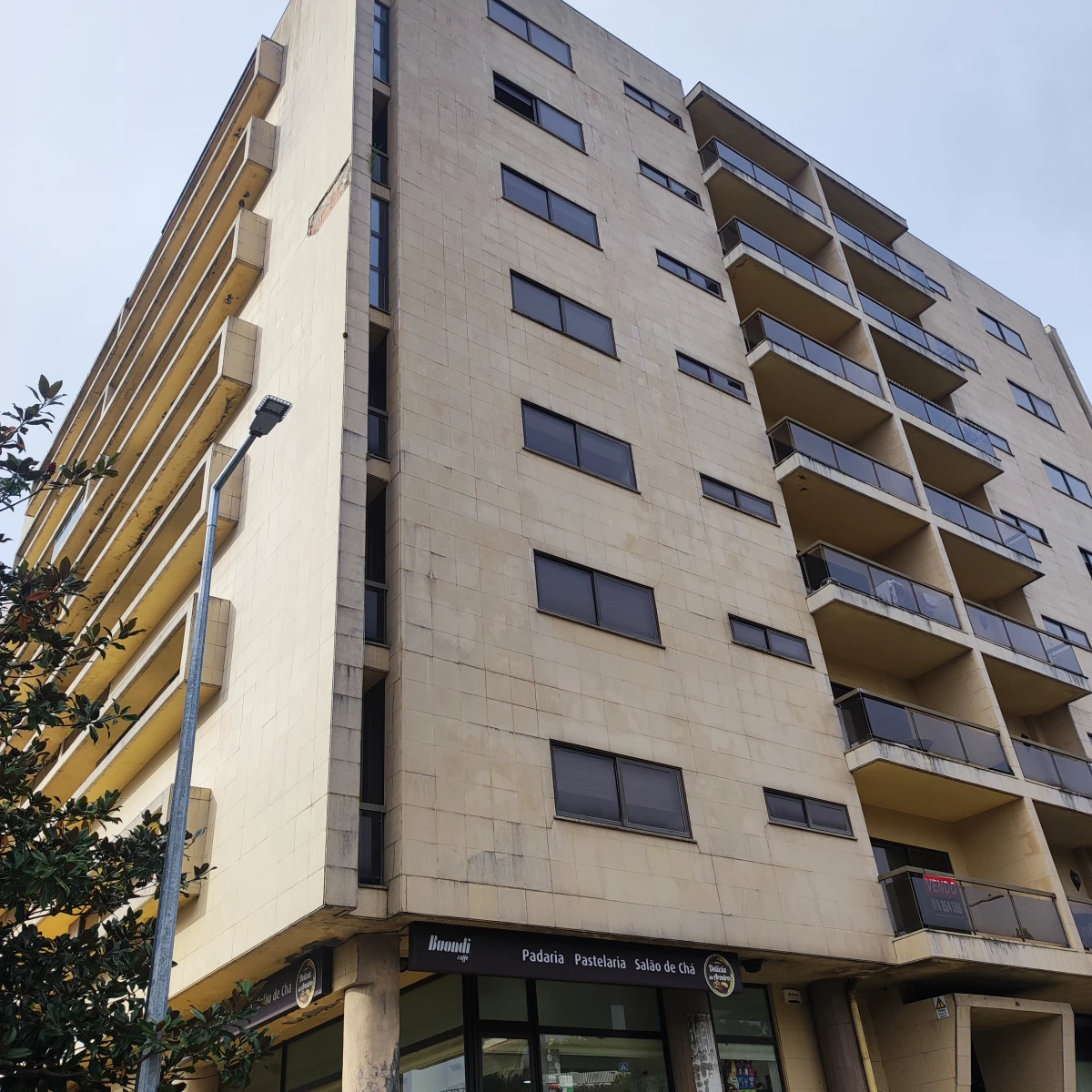 GR Negócios Imobiliários - Apartamento T3 Nunca habitado
T3 com 149m2 de área útil, garagem fechada e arrumos
Urbanização Quinta do Areeiro
