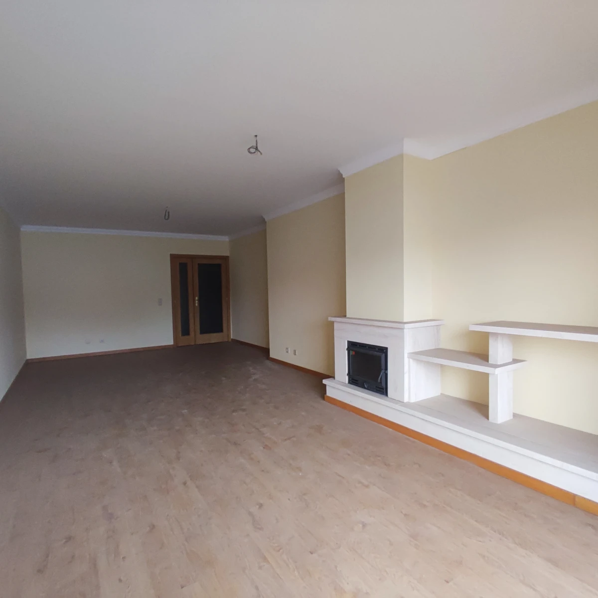 GR Negócios Imobiliários - Apartamento T3 Nunca habitado
T3 com 149m2 de área útil, garagem fechada e arrumos
Urbanização Quinta do Areeiro