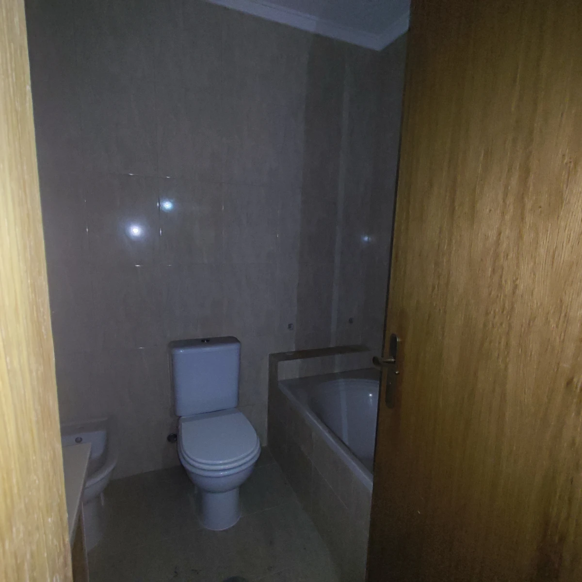 GR Negócios Imobiliários - Apartamento T3 Nunca habitado
T3 com 149m2 de área útil, garagem fechada e arrumos
Urbanização Quinta do Areeiro