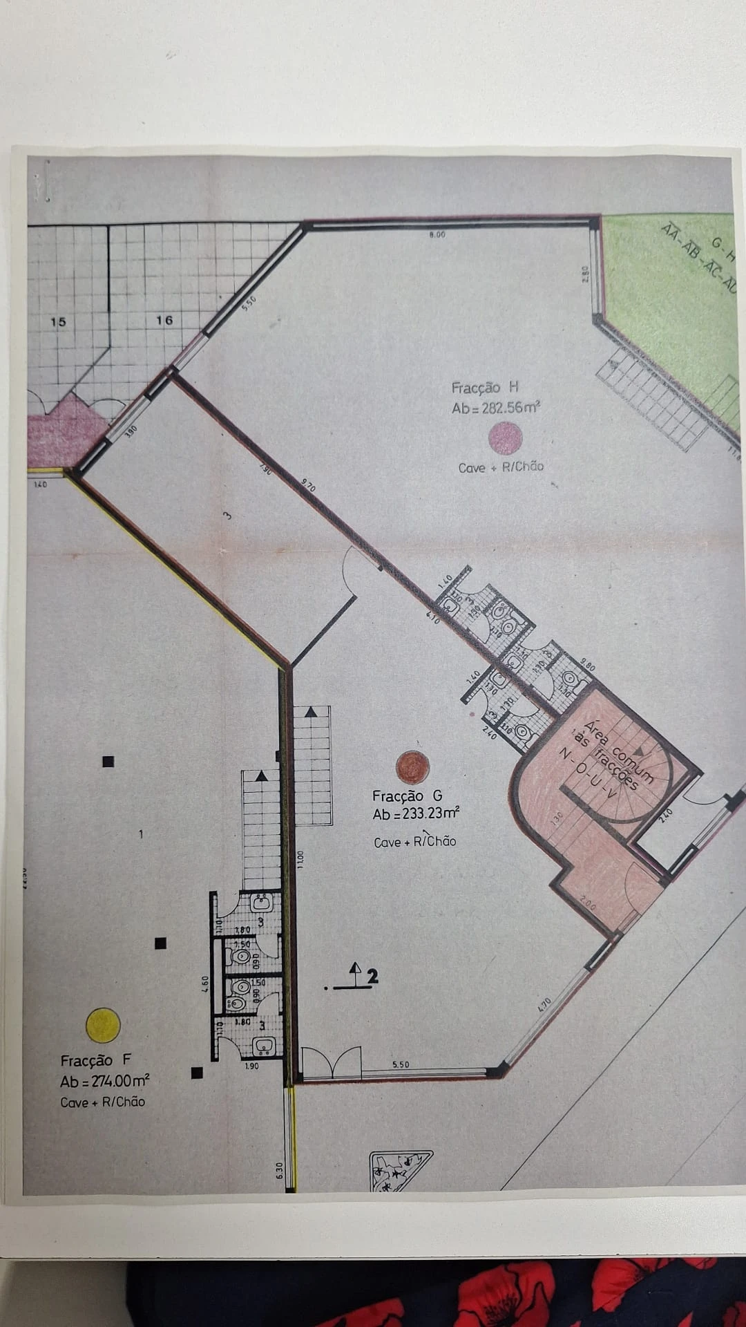GR Negócios Imobiliários - Loja de 2 pisos Loja com 2 pisos perto do Parque dos Milagres.